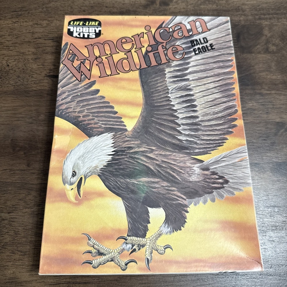 AMERICAN WILDLIFE Bald Eagle Vintage Model Life-Like Hobby Kit 09350